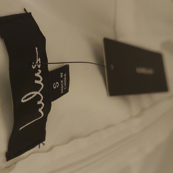 Lulu's Rosetta Lace Wedding Dress - Picture 12 of 15